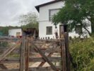 ALOJA - Vende casa 2 plantas en Barrio San Expedito, San Marcos Sierras